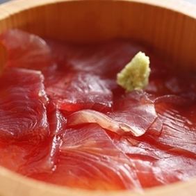 鮪漬け丼
