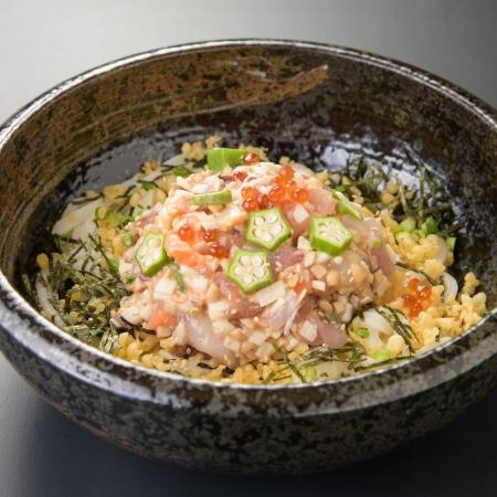 Seafood sticky udon