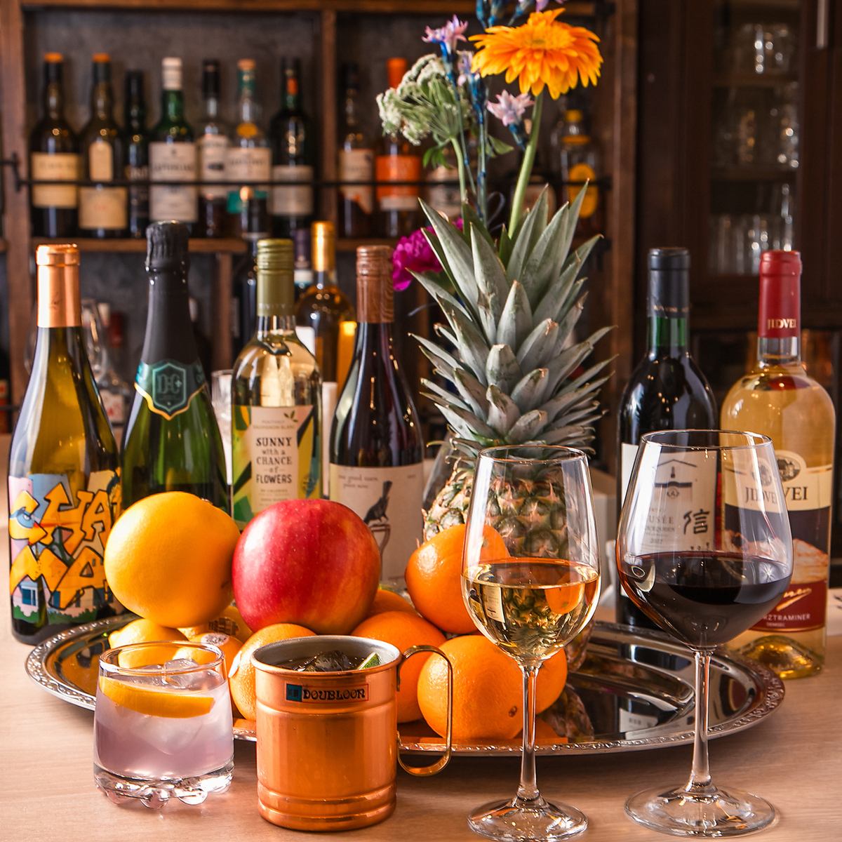 ワインやカクテルと供に、キッシュやパスタをお楽しみください!