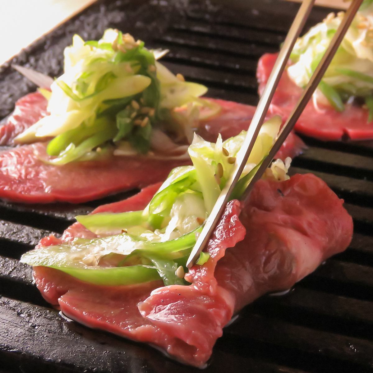 ご家族とのお食事にも！お肉の種類も豊富に取り揃えております。