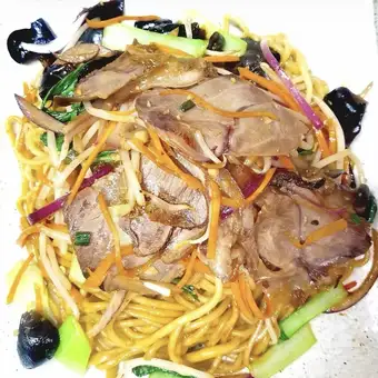 【套餐供应至下午5点】牛肉炒面