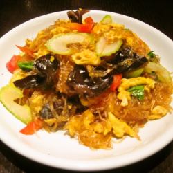 Pad Woon Sen (fried glass noodles)