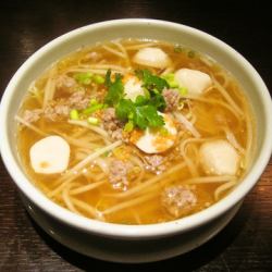 Kuttiow Naam (Thai style noodle soup/clear soup)