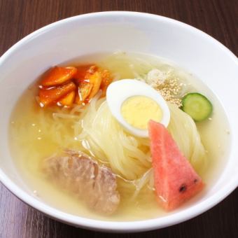 【女子会コース】サラダ食放題＆選べるデザート付全10品4000円⇒3500円(+1500円で2.5時間飲放題)