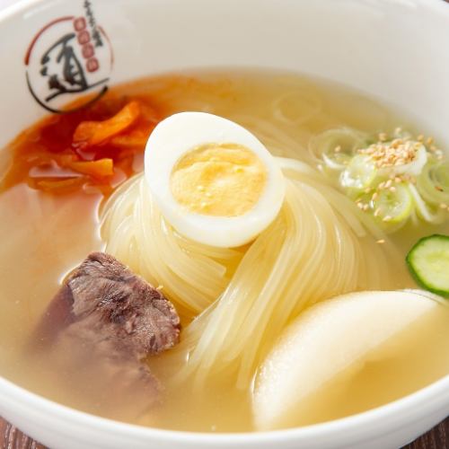 サイズも辛さも選べる！"コラーゲンたっぷり"盛岡冷麺！