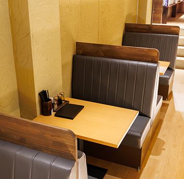 おひとり様でもくつろげるようなお店！