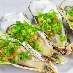 Oyster with grated daikon radish and ponzu sauce (1 piece)