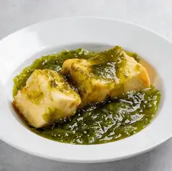 Deep-fried tofu with seaweed sauce