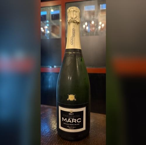 CHAMPAGNE