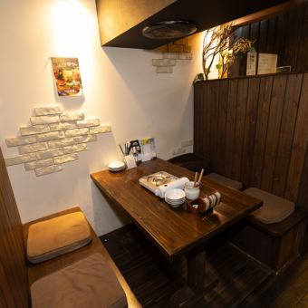 【２Fテーブル席：～4名様×2】