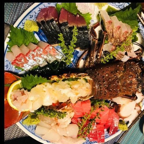 【推薦套餐！】生魚片、握壽司、小碗等5道菜的主廚發辦套餐！