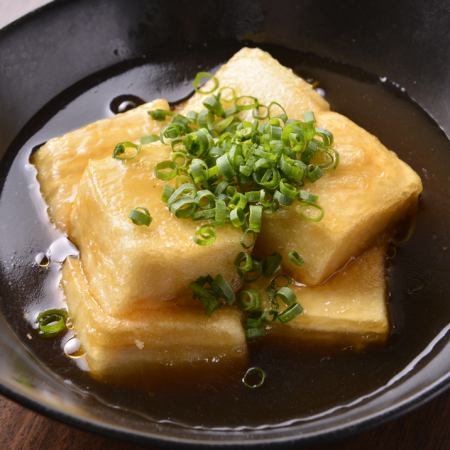 Fried tofu with chicken kelp soup stock
