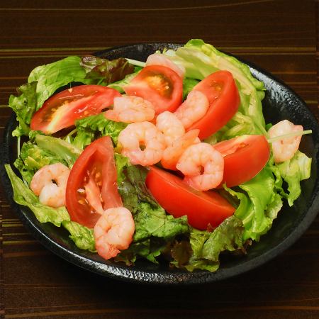 Shrimp and tomato sesame salad