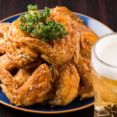 Specialty! Deep fried chicken wings (4 pieces)