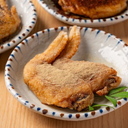 【名古屋コーチン】手羽先の唐揚げ（2本）