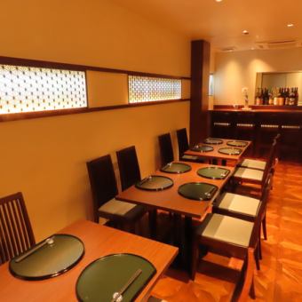 【最大26名様まで着席可能◎】広々とした空間は、最大26名様まで着席可能となっております。貸切プランもご用意しています。10名様～ご利用可能です◎会社の歓送迎会やご宴会等の大人数でのお集まりに最適です。