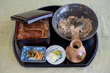 うな丼ととろろ