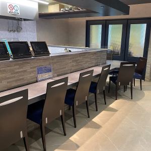 Simple but stylish counter seats.Recommended for meals and dates with friends ♪ Of course, you are welcome to use it alone.The appeal of the counter seats is that you can enjoy conversations with the staff.