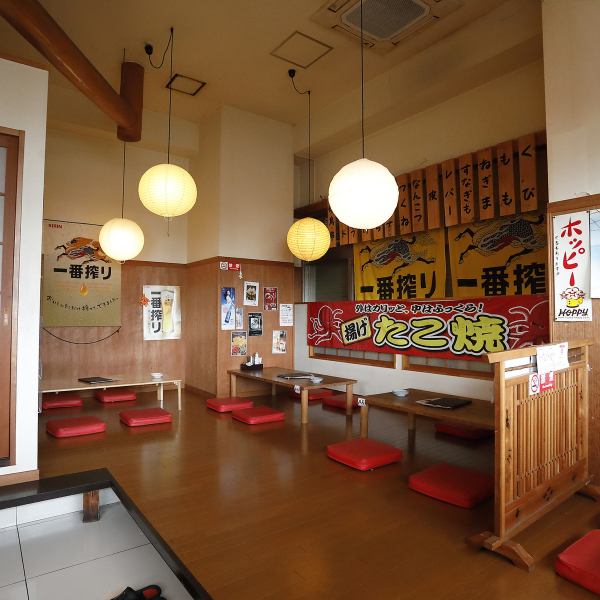 お一人様でも大歓迎のカウンター席は、おひとり様でもお気軽にお越しください。お仕事帰りのサク飲みや、お買い物帰りにもお気軽にご利用頂けます。お酒を飲まない方も、お気軽にご来店ください。スタッフ一同、心よりお待ちしております。