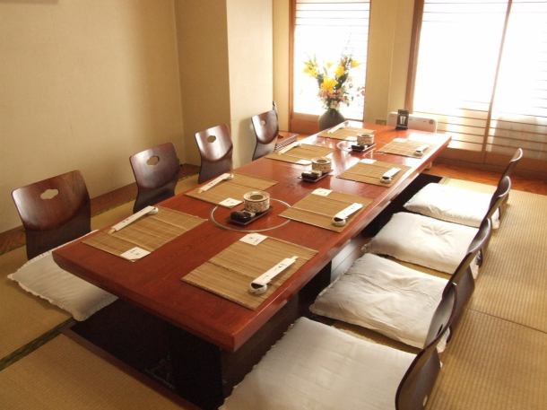 A quiet Japanese-style room where you can enjoy.Please spoil the delicious Japanese cuisine while relaxing.