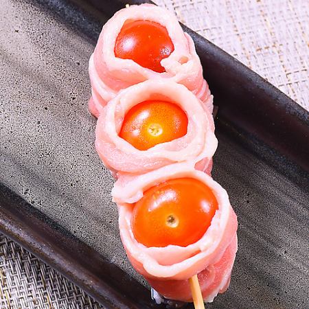 [Vegetable wrapped skewers] Mini tomato wrapped skewers