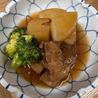 豚の角煮と大根の煮物