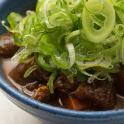 “豚道名物”どて煮