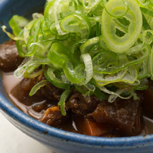 “豚道名物”どて煮