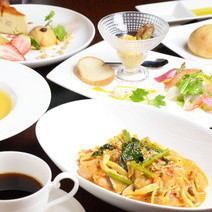 We have a lunch course that suits the scene ♪