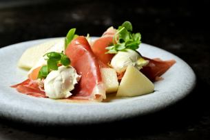 Pear, prosciutto, and Hokkaido cream cheese