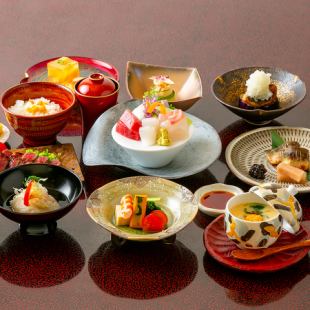 [A luxurious moment to savor seasonal ingredients with all five senses] Kaiseki course <8 dishes total> 5,500 yen per person (tax included)