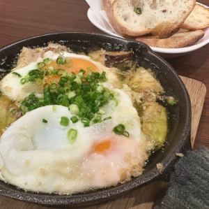 ジャンボエリンギとさしみ卵のアヒージョ