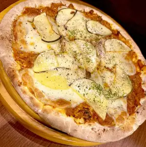 Rillette-style tender pork and Touya's mozzarella pizza