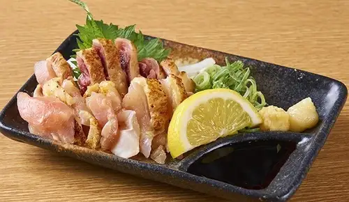 鮮度抜群の朝引き国産若鶏を使用◆自慢の逸品料理もご堪能下さい♪319円(税込)～◆