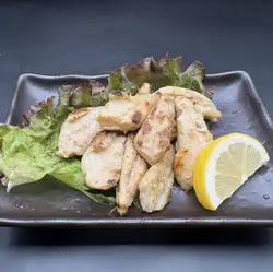 ヤゲンなんこつ塩ニンニク炒め