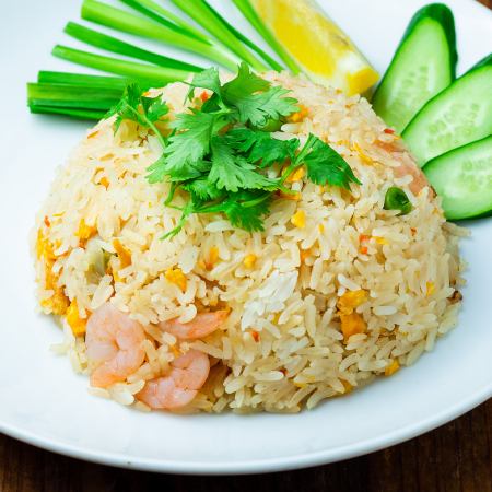 Kao Pak Kung (shrimp fried rice)