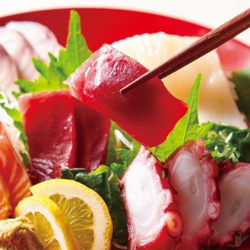 Five kinds of sashimi (three slices)
