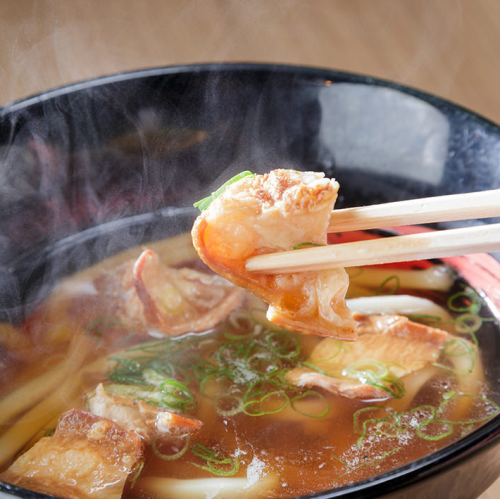 〆にぴったり◎『かすうどん』638円