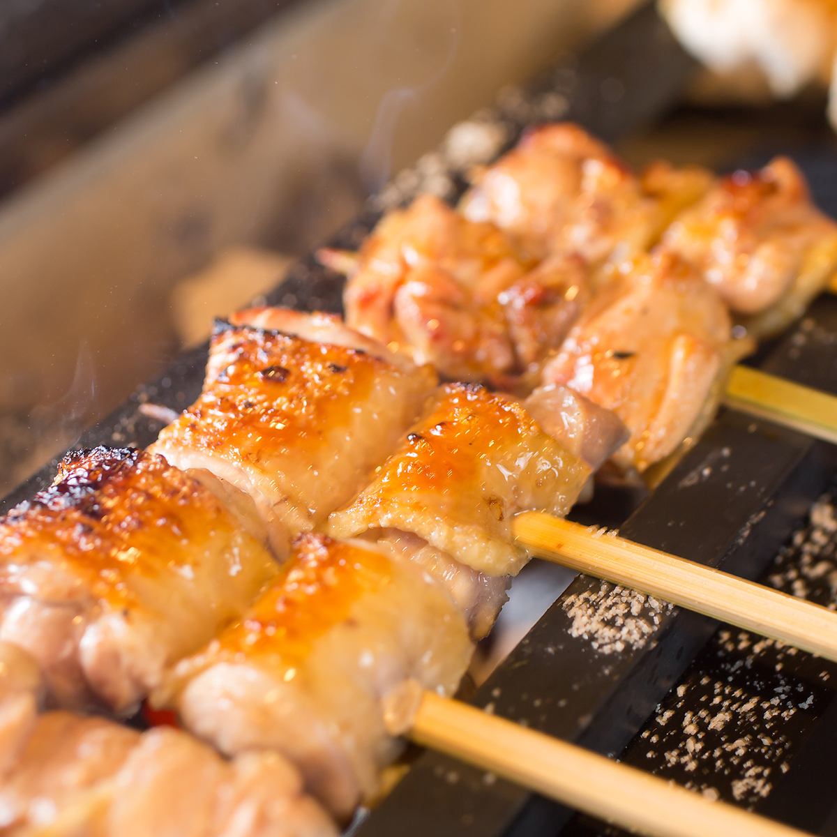 [5-minute walk from Higashi-Umeda Station] Enjoy authentic yakitori and Yamato meat chicken hot pot in an adult casual space