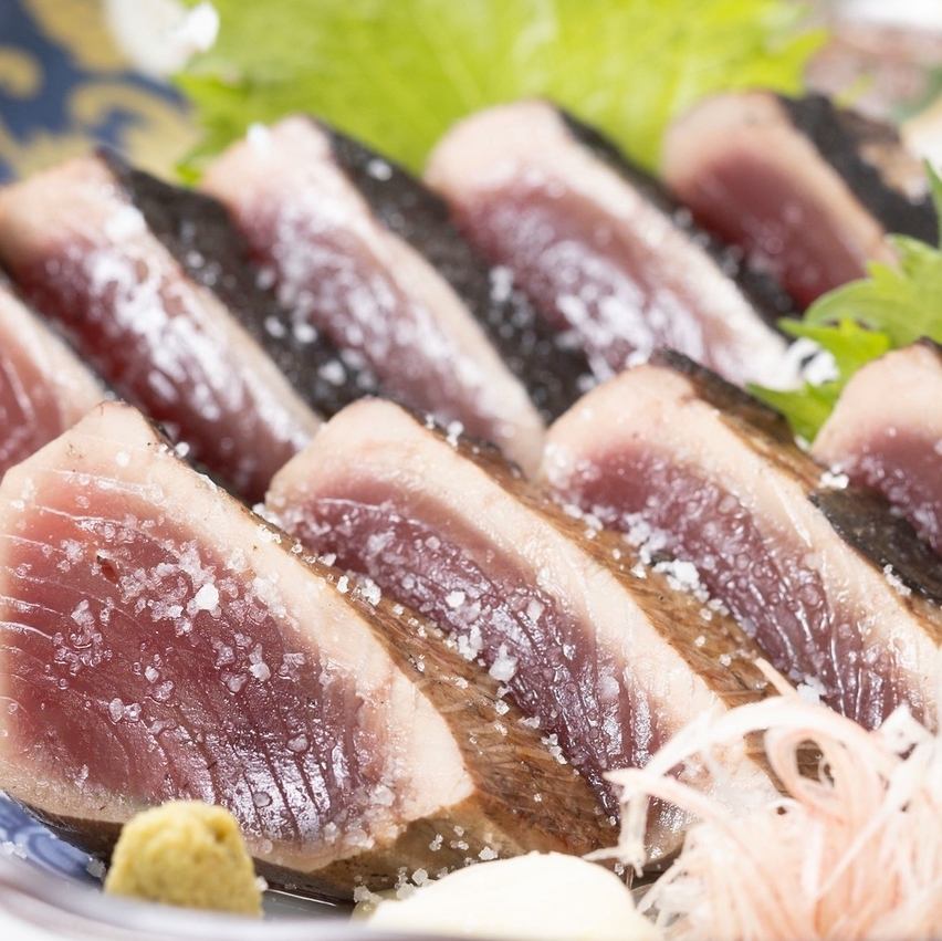 注文後に一気に焼き上げる!香ばしさと旨みが溢れる絶品の鰹