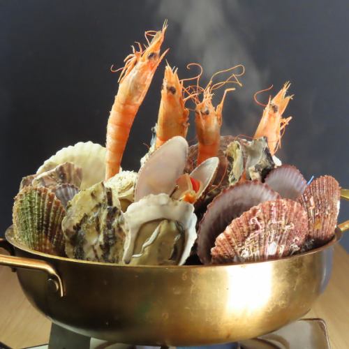 Steamed clams in white wine (with pasta to finish)