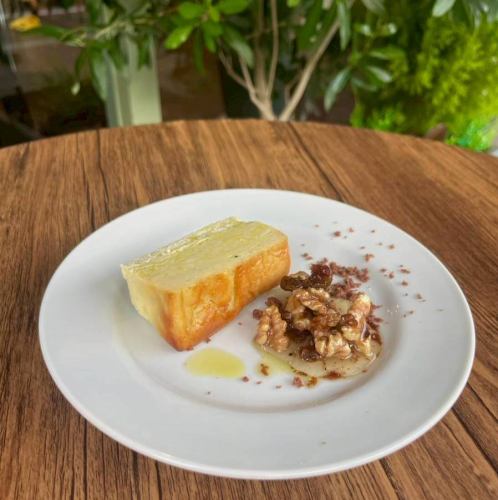 Blue cheese cheesecake