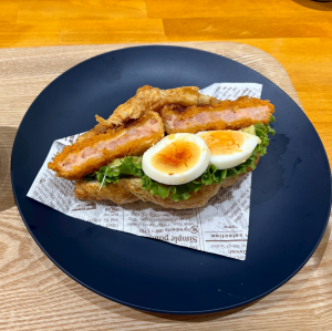 海老カツとアボカド　タルタルソース