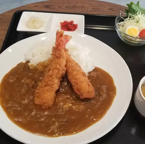 炸蝦牛筋咖哩(配沙拉和小湯)