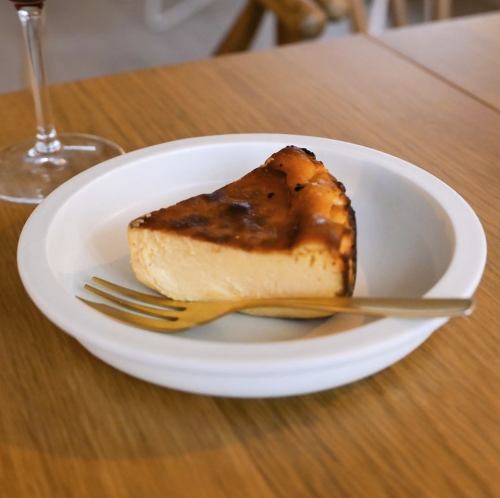 バスクチーズケーキ