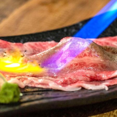 炙り和牛の大判肉寿司 2貫