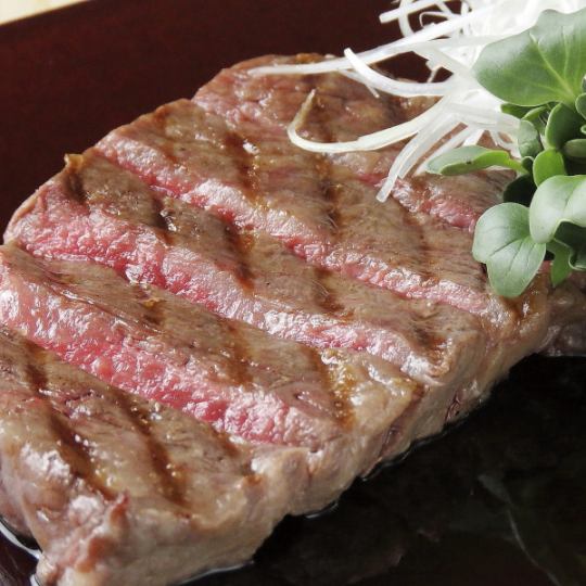 We offer you the most delicious cooking method, brand beef, one of the shopkeeper's choices.