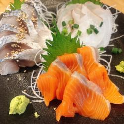 Assortment of three kinds of sashimi