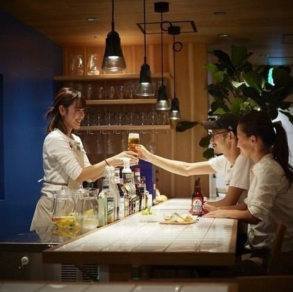 夜は、バーカウンターを楽しめます♪