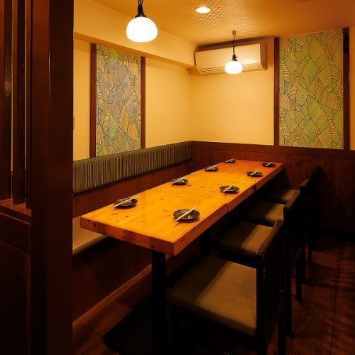 <p>店内は和の落ち着きとカジュアルなお洒落さを兼ね備えた心地よい空間。11時～24時まで毎日営業中。ご家族や友人とのお食事やお仕事帰りのちょい飲みまで、幅広いシーンでご利用いただけます。池袋でうなぎを堪能するなら気軽に使いやすいうなぎ専門店【うなぎ吉川】にお越しください。</p>